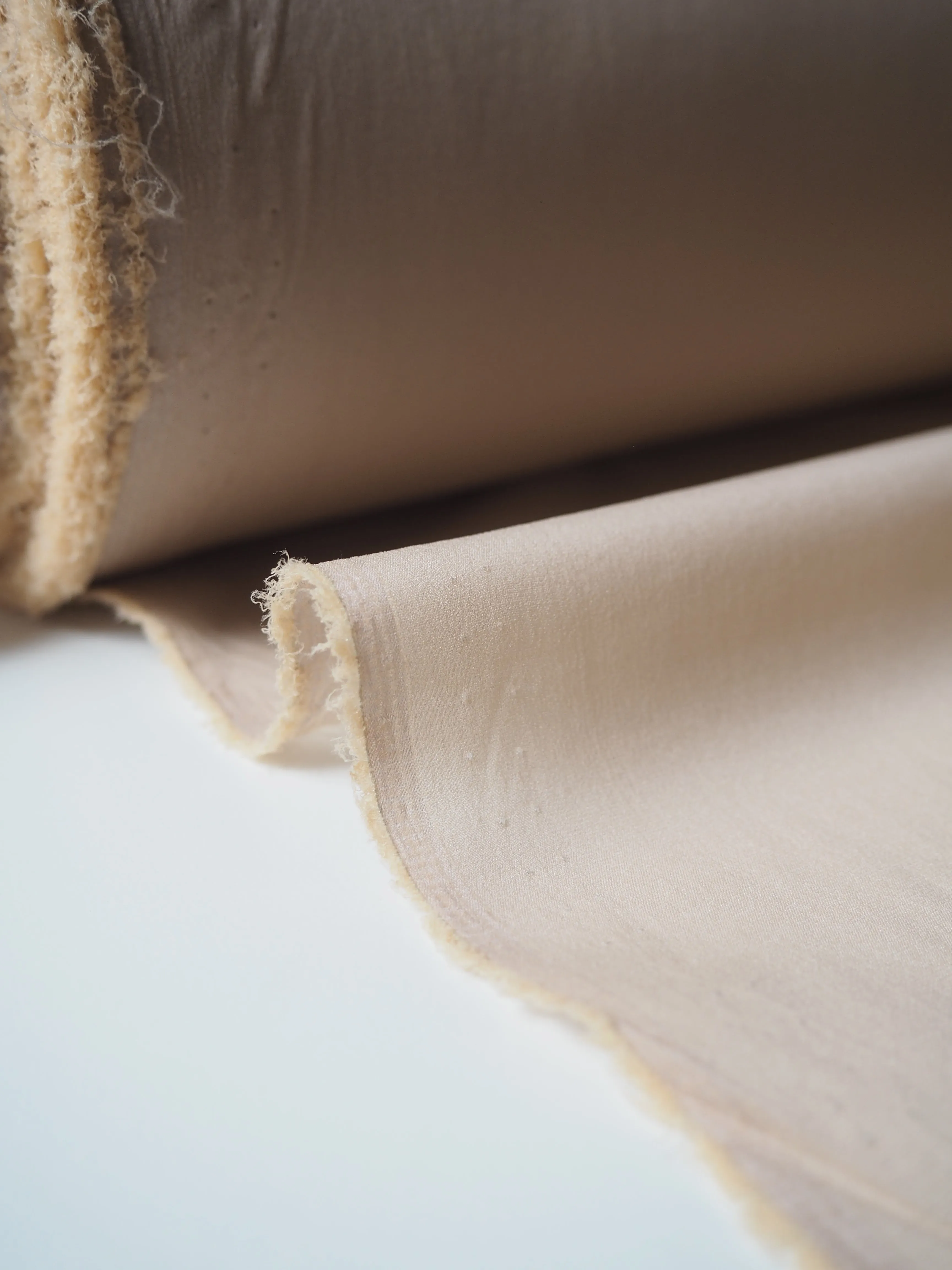 Beige Stretch Silk/Acetate Chiffon Lining