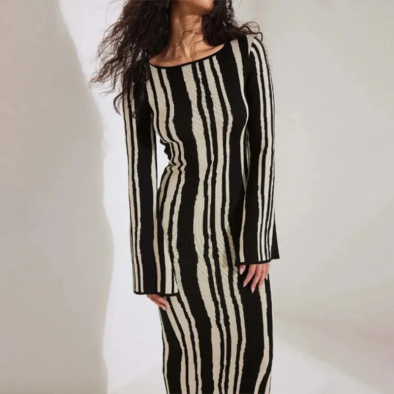 Flattering Geometric Pattern Flare Long Sleeve Maxi Dresses