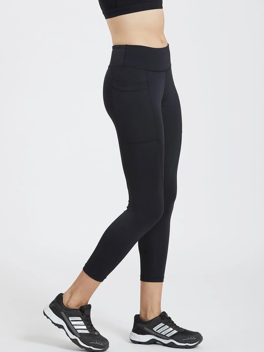 Maxtreme Power me Black Ankle Pocket Leggings