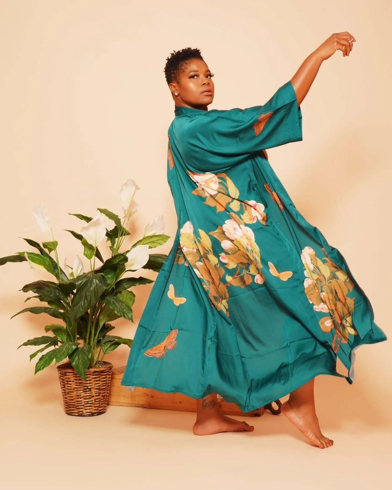 Peony & Butterfly Long Kimono Robe (Plus Size)