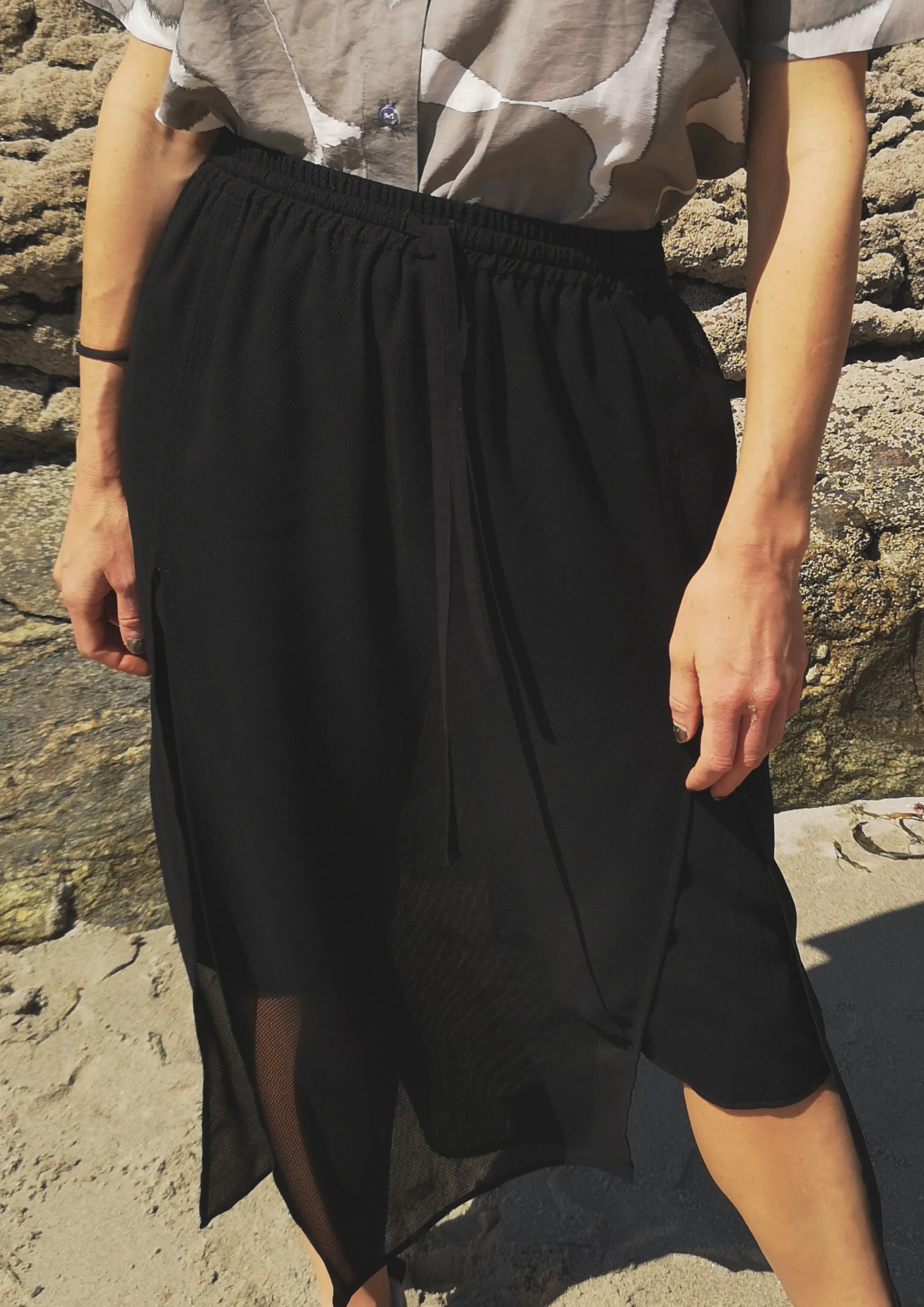 SKIRT LONG - SIDE SLOTS - AIRY MESH black