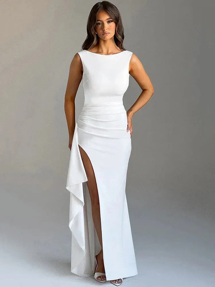 Victoria - Flattering dress with high slit