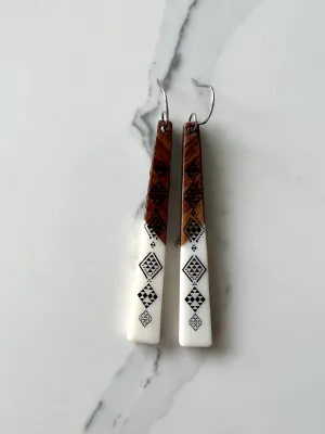 White Resin & Walnut Wood Taniko Waru Earrings